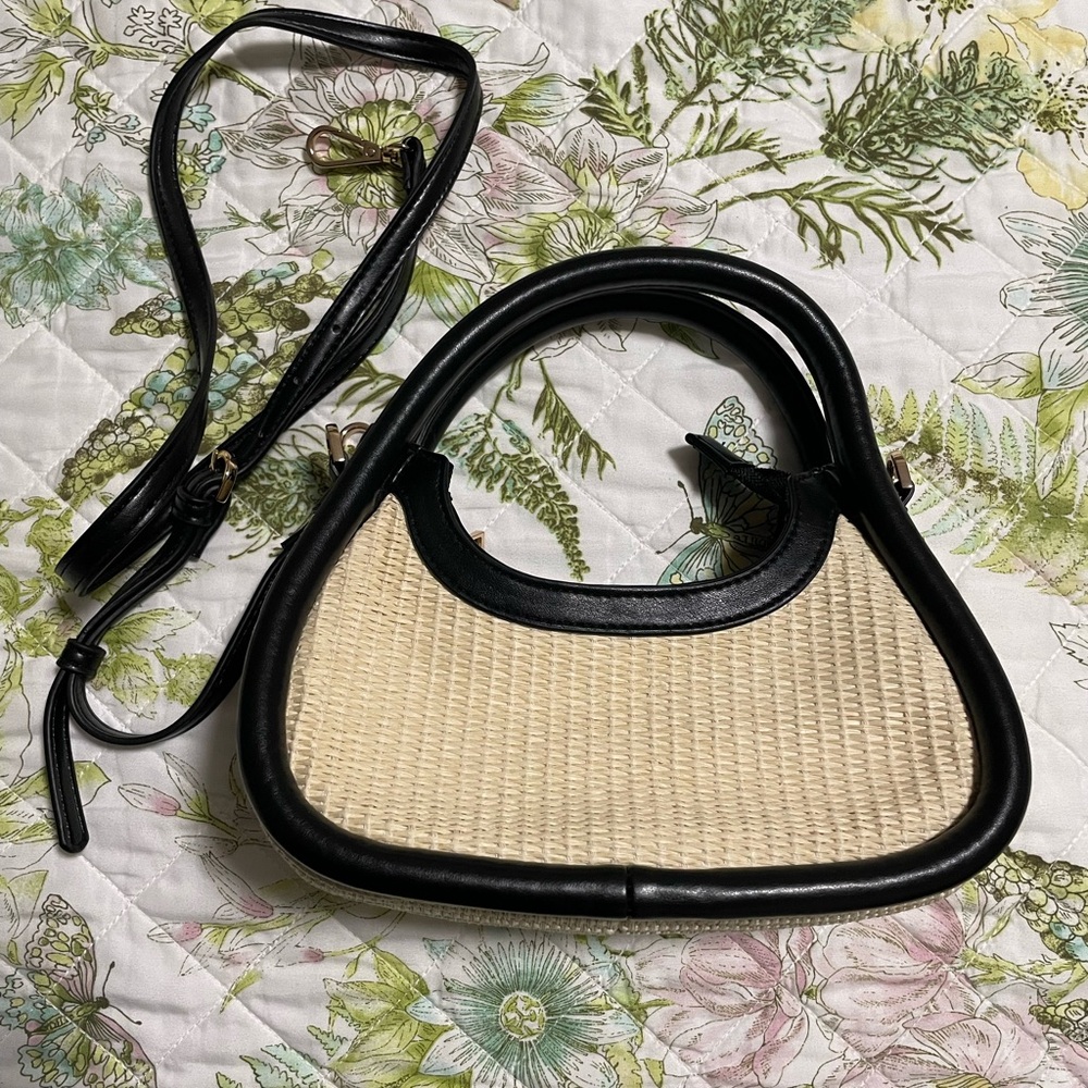 Universal Thread Black and Cream Shoulder Bag